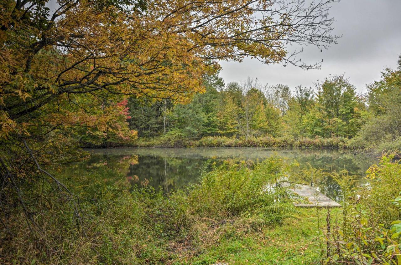 Great Valley Home With On-Site Pond, 7 Mi To Skiing! エクステリア 写真