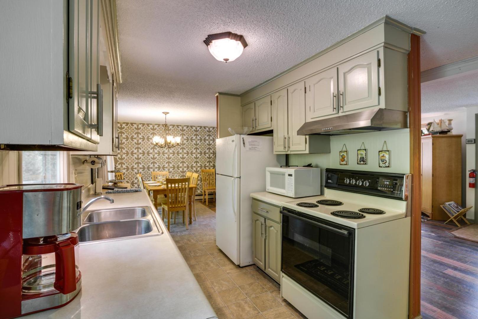 Great Valley Home With On-Site Pond, 7 Mi To Skiing! エクステリア 写真